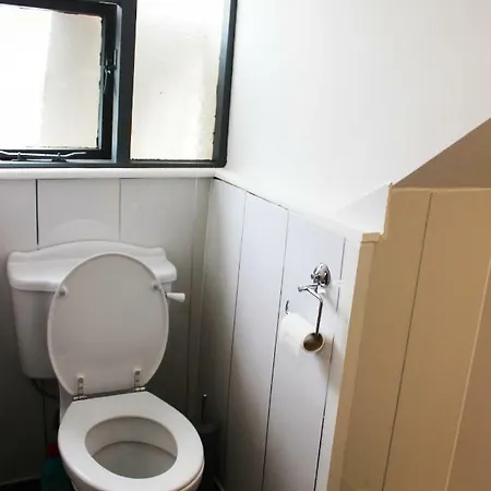 Donegal Lodgings - Apt 4 - 1 Bedroom Apt * Donegal Town